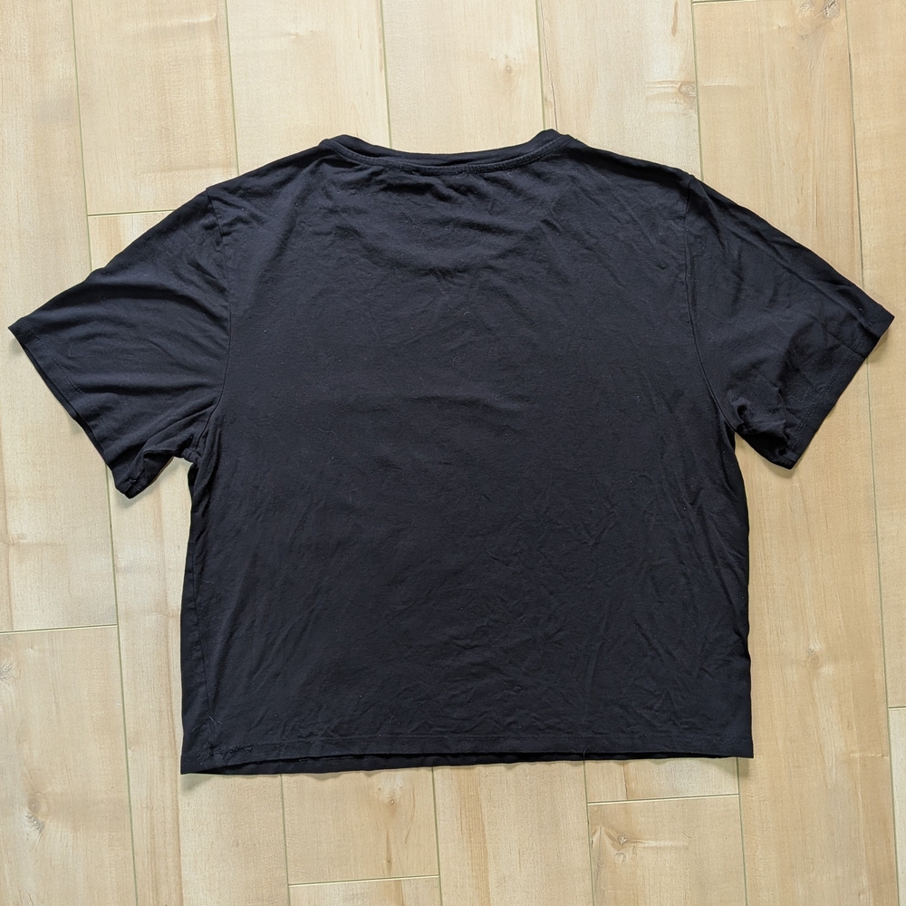 Wilfred Black Short-Sleeve Pocket Crop Top - Picture 3 of 3